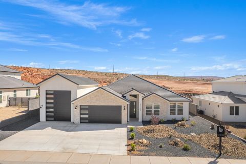 Photo of 4769 W 2020 S, Hurricane, UT 84737 (MLS # 26-271738)