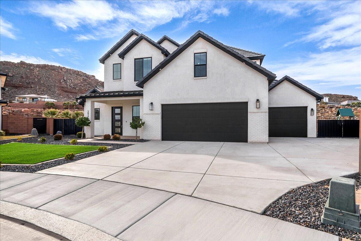 MAPLE ESTATES - Residential