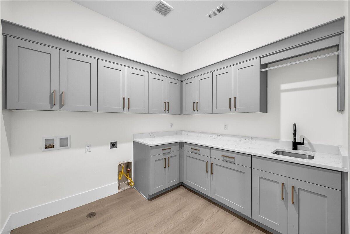 MAPLE ESTATES - Residential