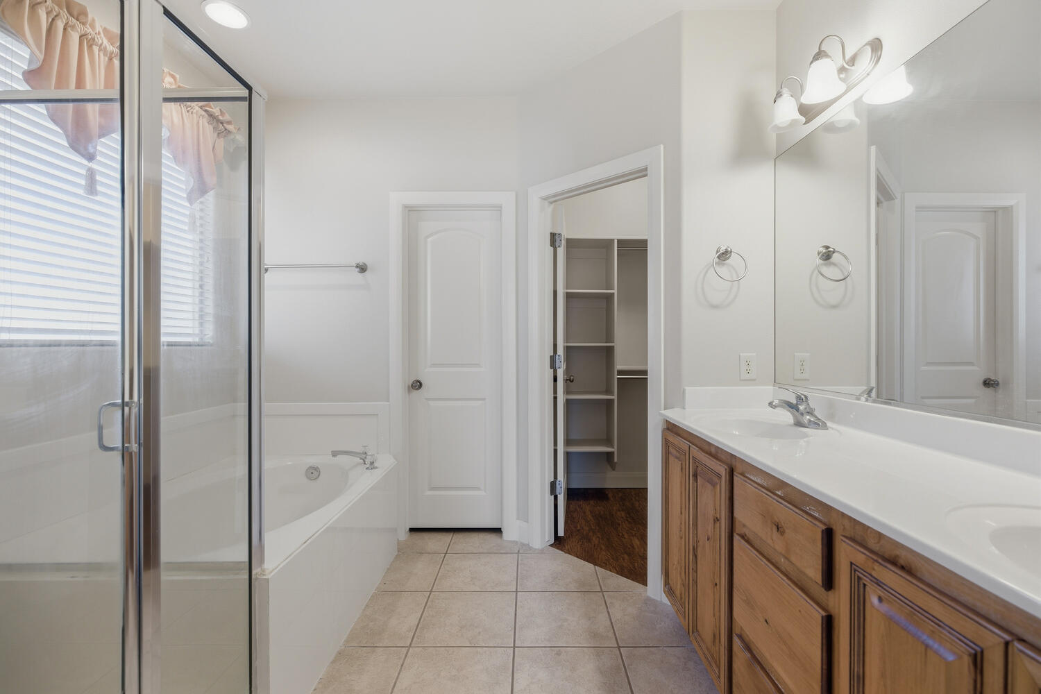 DESERT HILLS - Residential