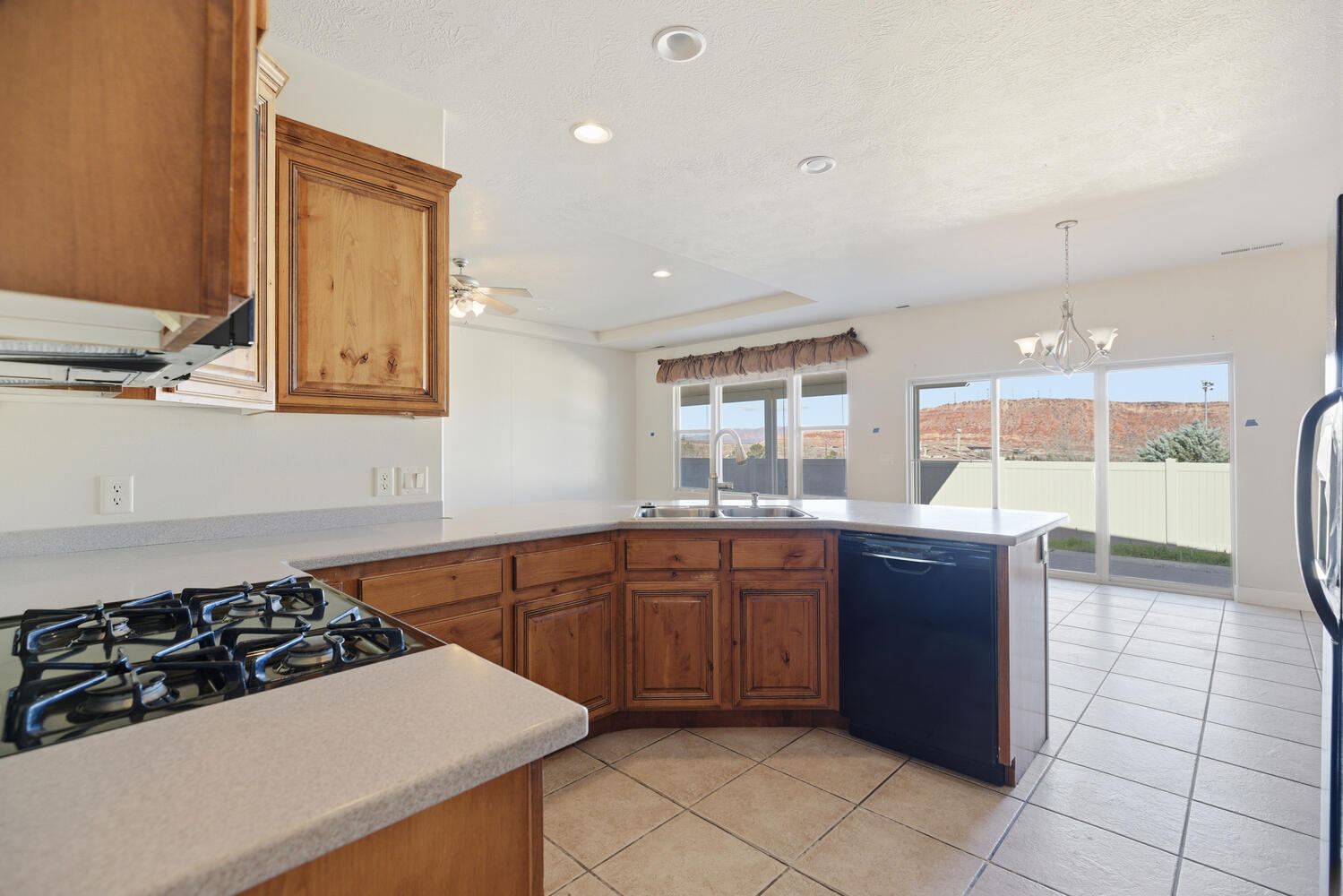 DESERT HILLS - Residential