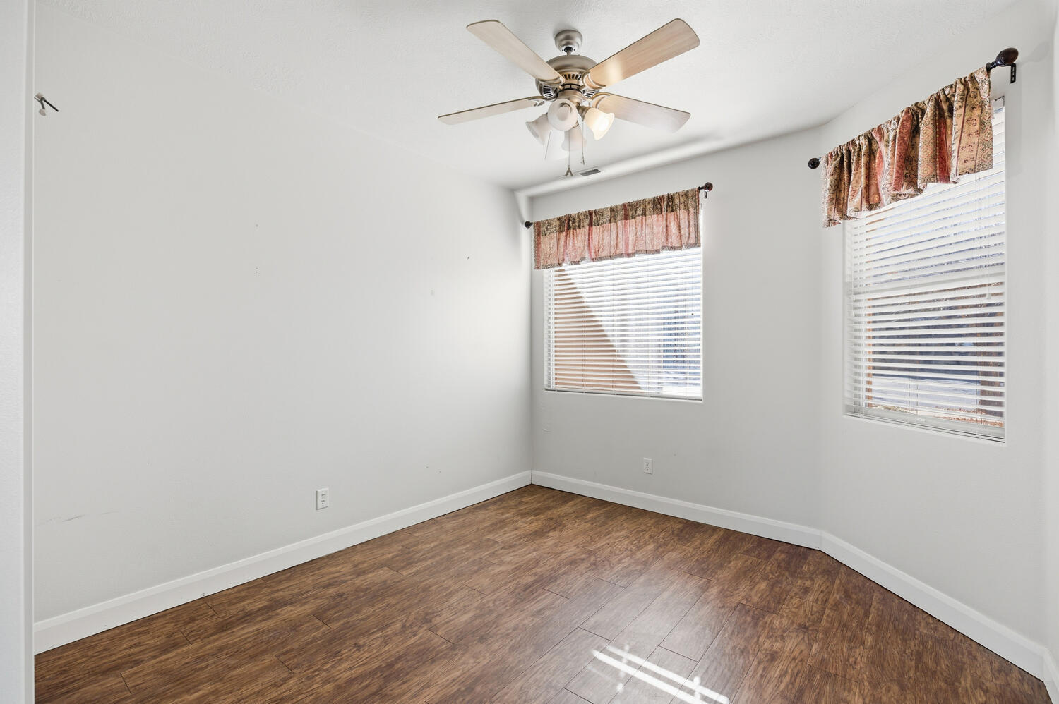 DESERT HILLS - Residential