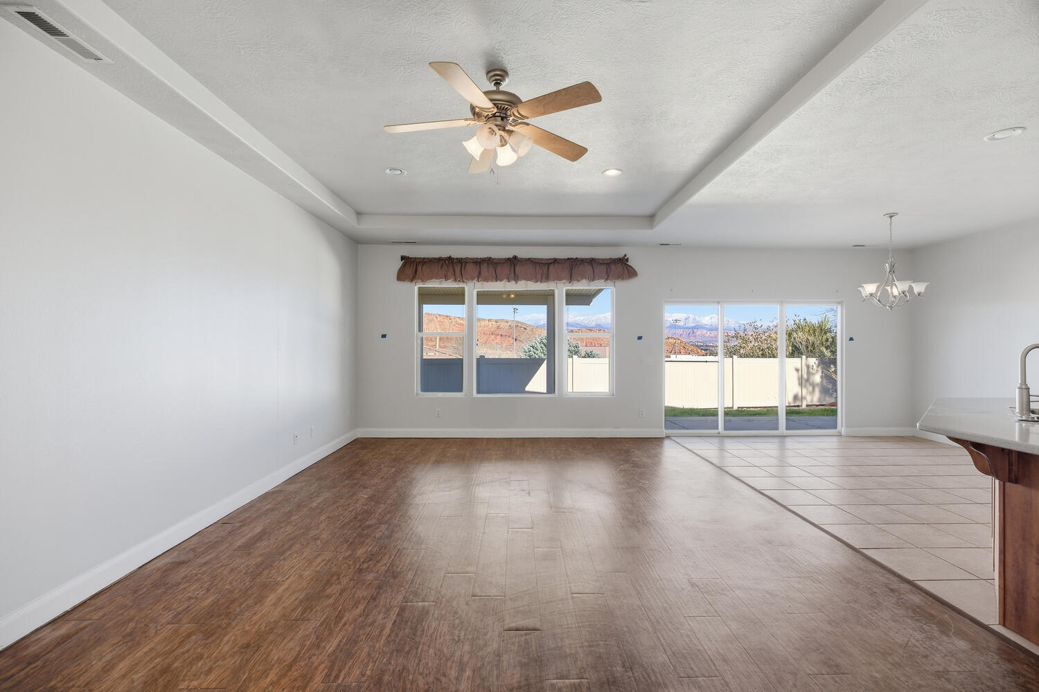 DESERT HILLS - Residential