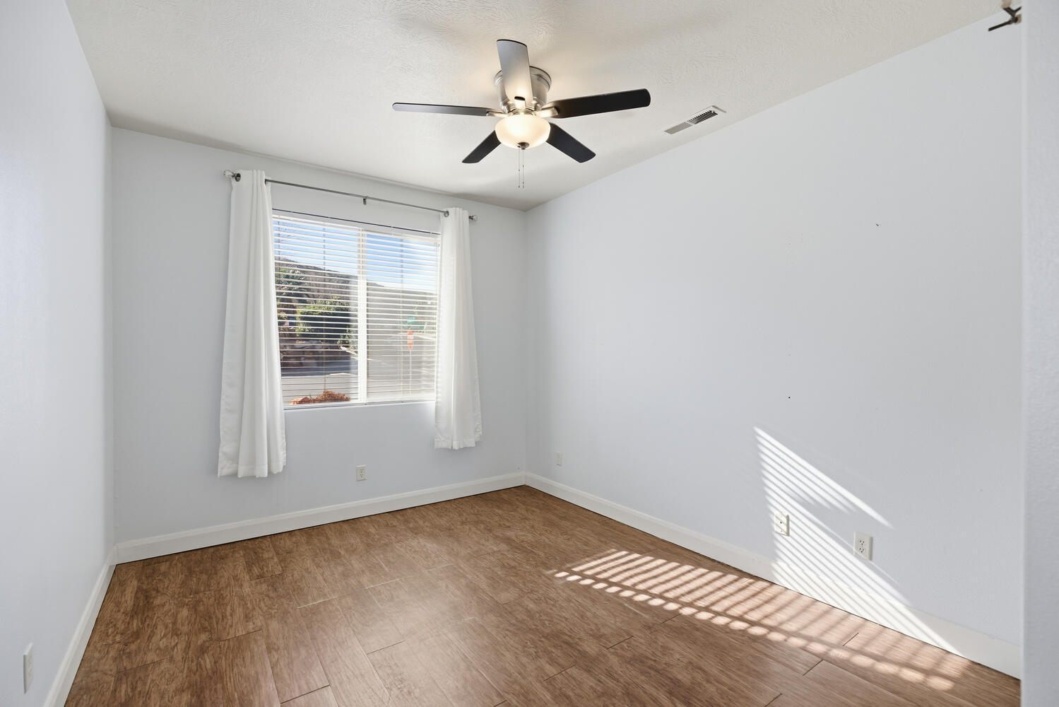 DESERT HILLS - Residential