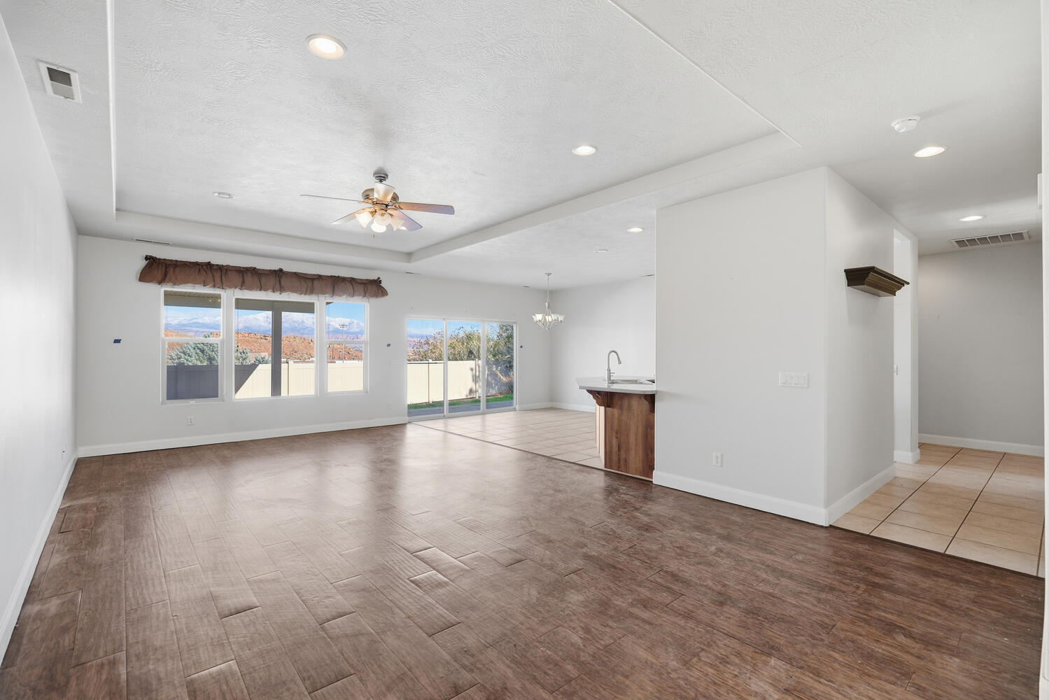 DESERT HILLS - Residential