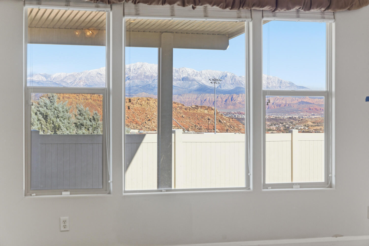 DESERT HILLS - Residential