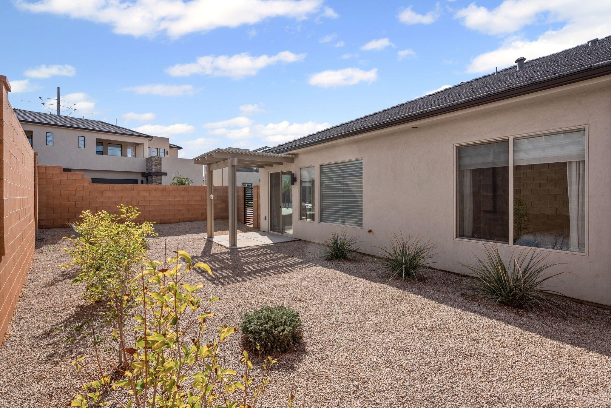 VILLAS AT SUN RIVER - Residential