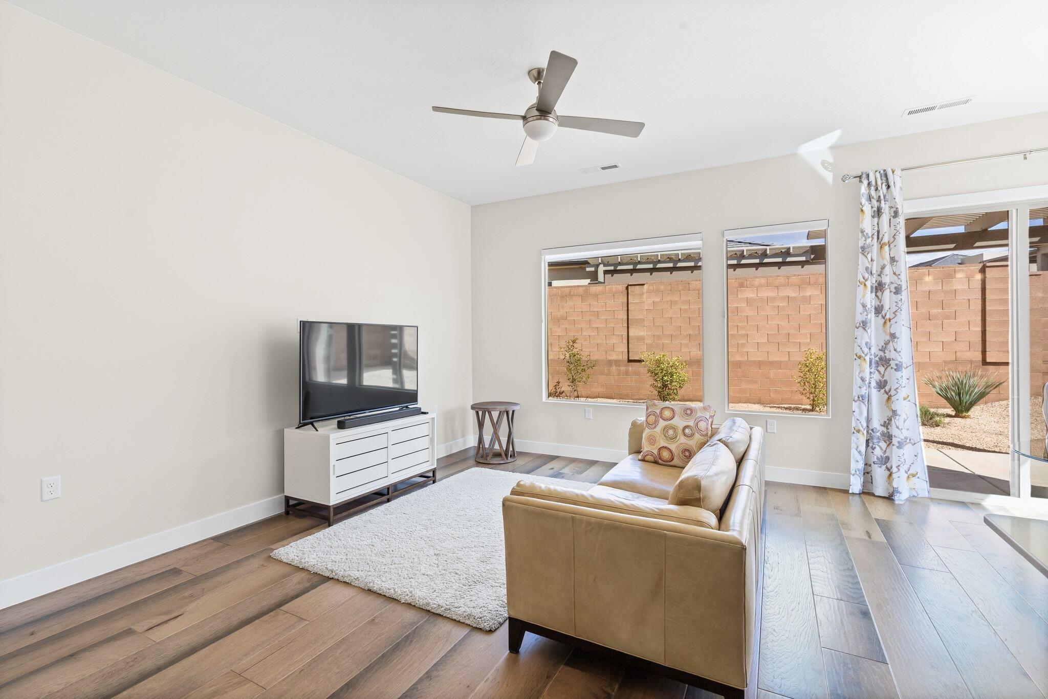 VILLAS AT SUN RIVER - Residential