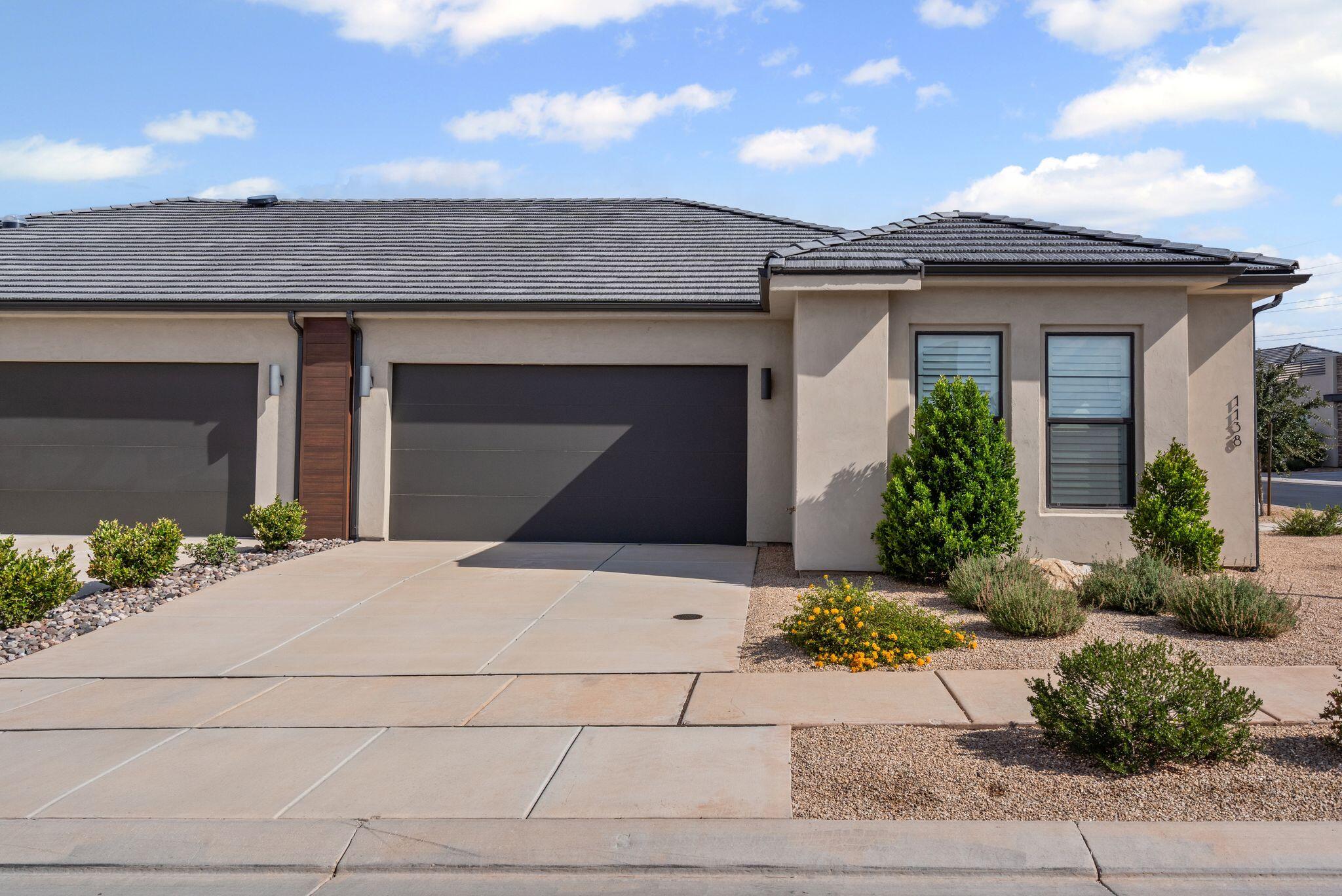 VILLAS AT SUN RIVER - Residential