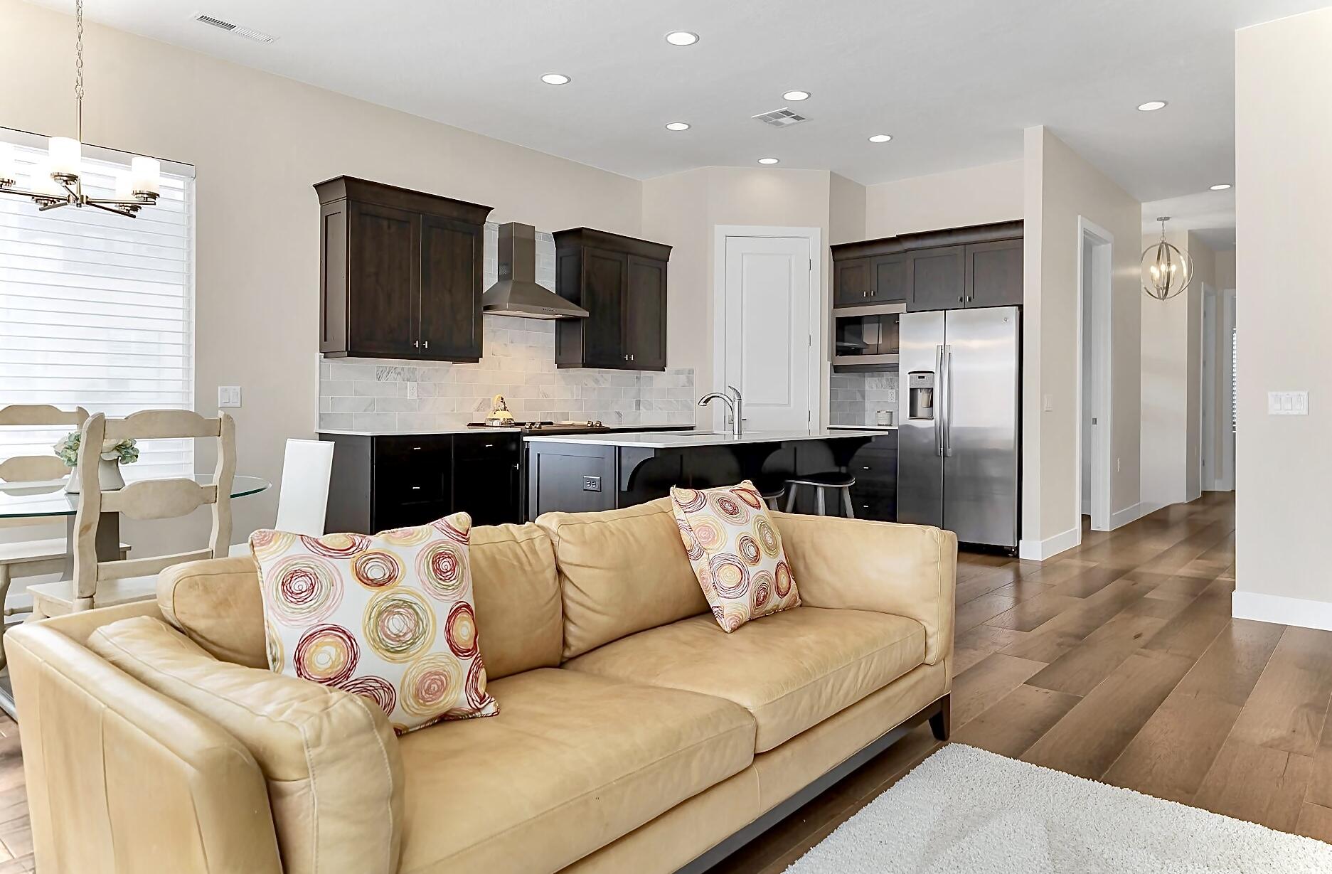 VILLAS AT SUN RIVER - Residential