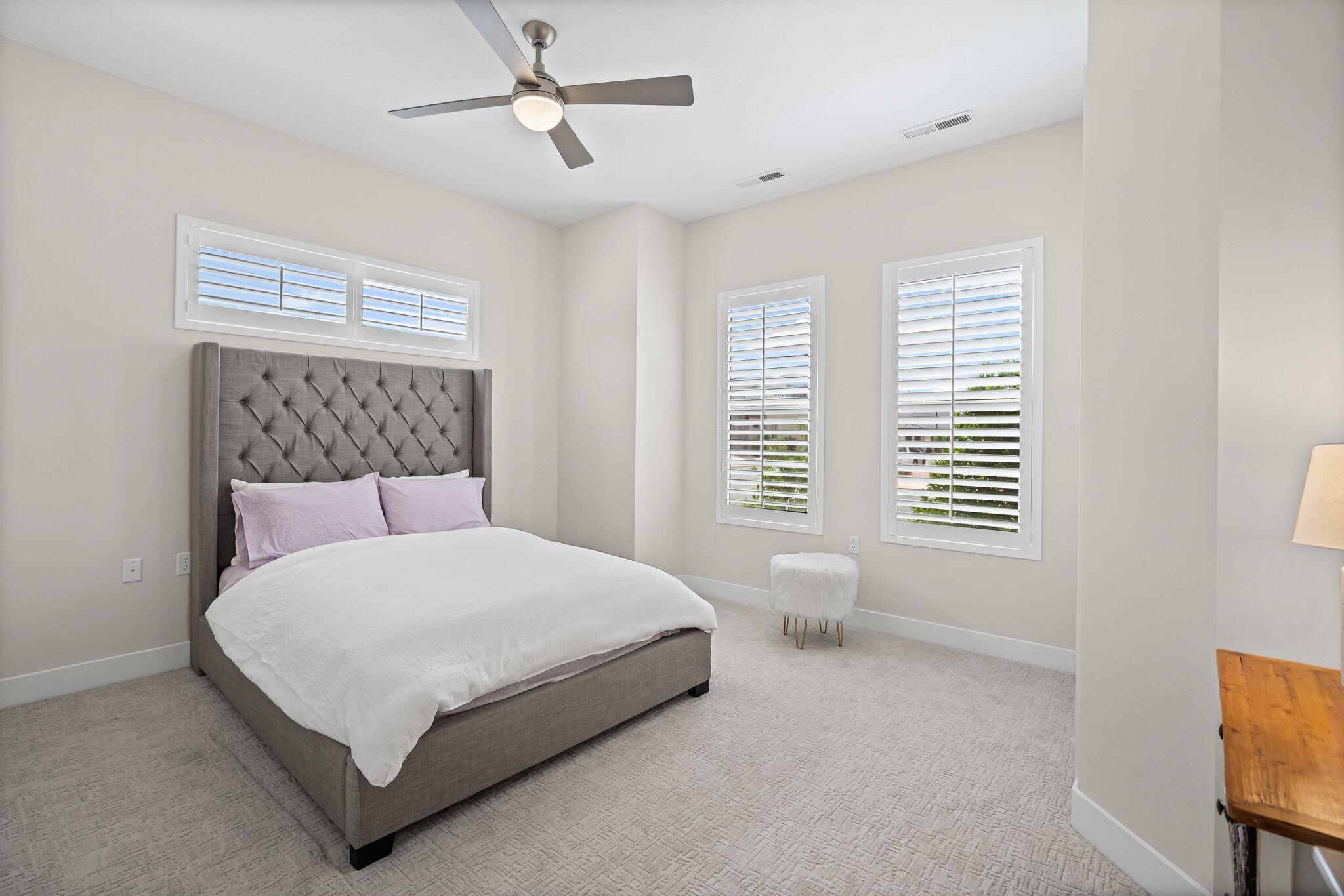 VILLAS AT SUN RIVER - Residential