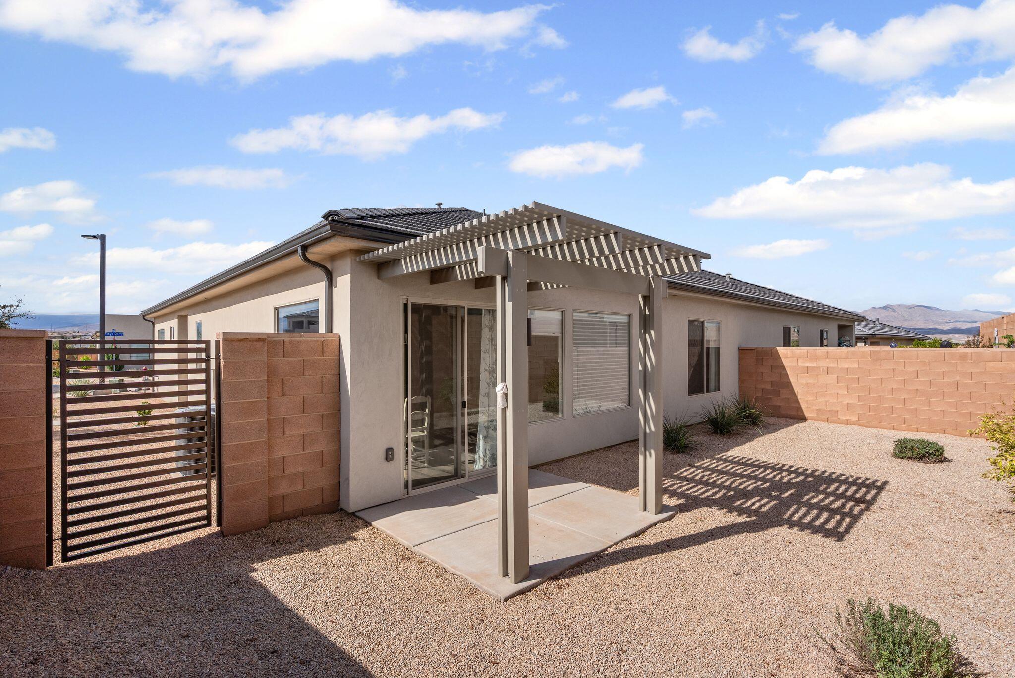 VILLAS AT SUN RIVER - Residential