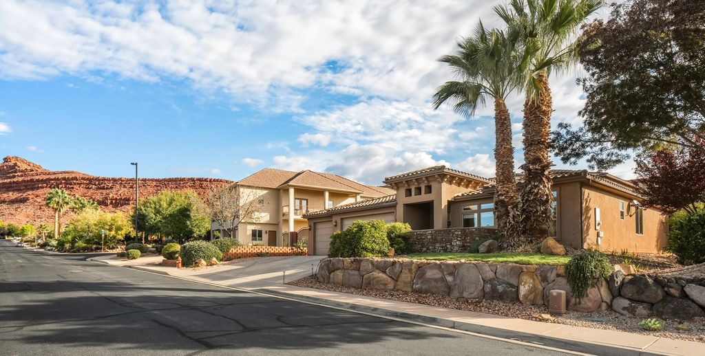 Photo of 2176 N Gunsight DR, Saint George, UT 84770 (MLS # 25-266260)