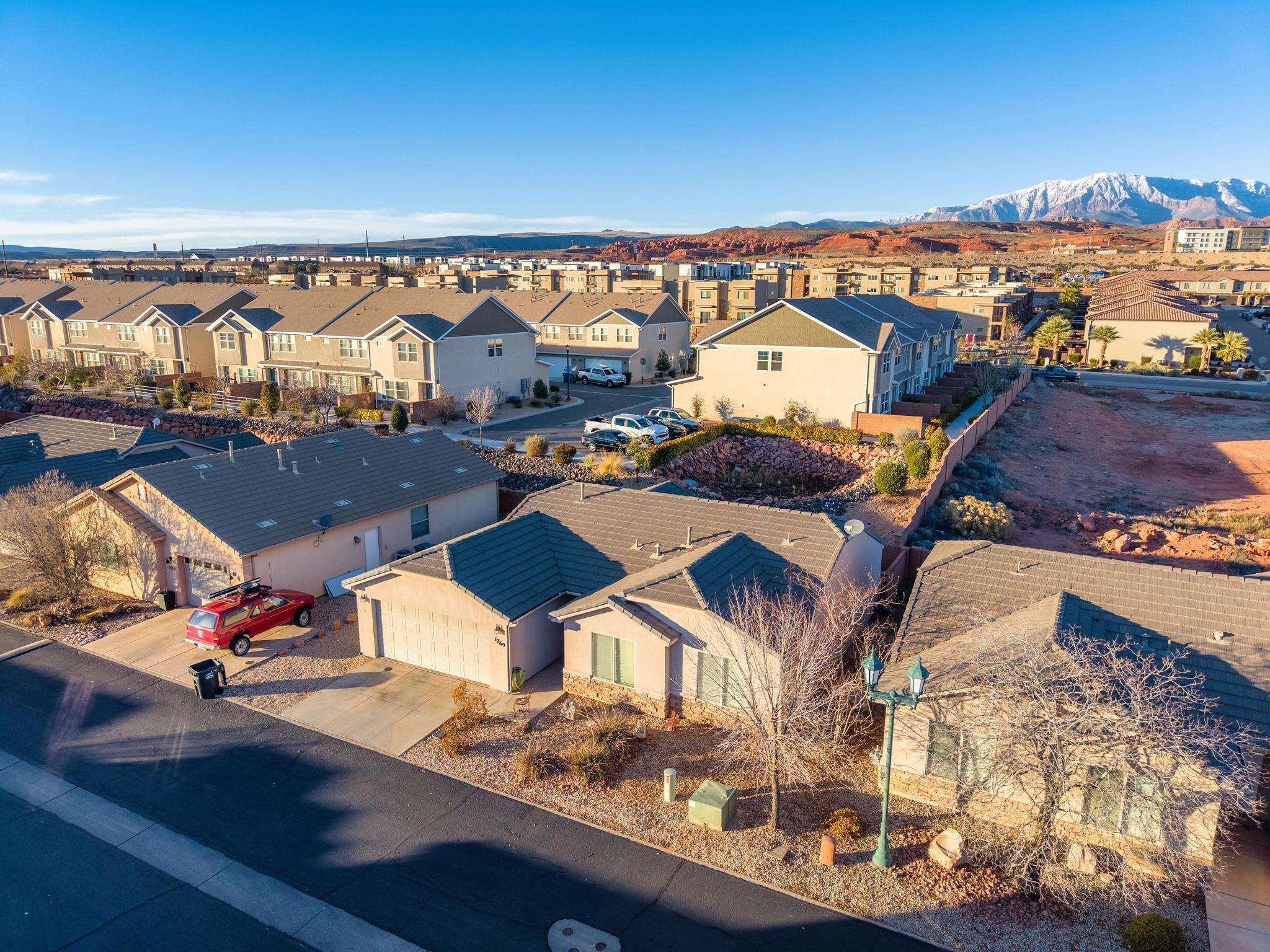 ENGLISH OAKS ESTATES - Residential
