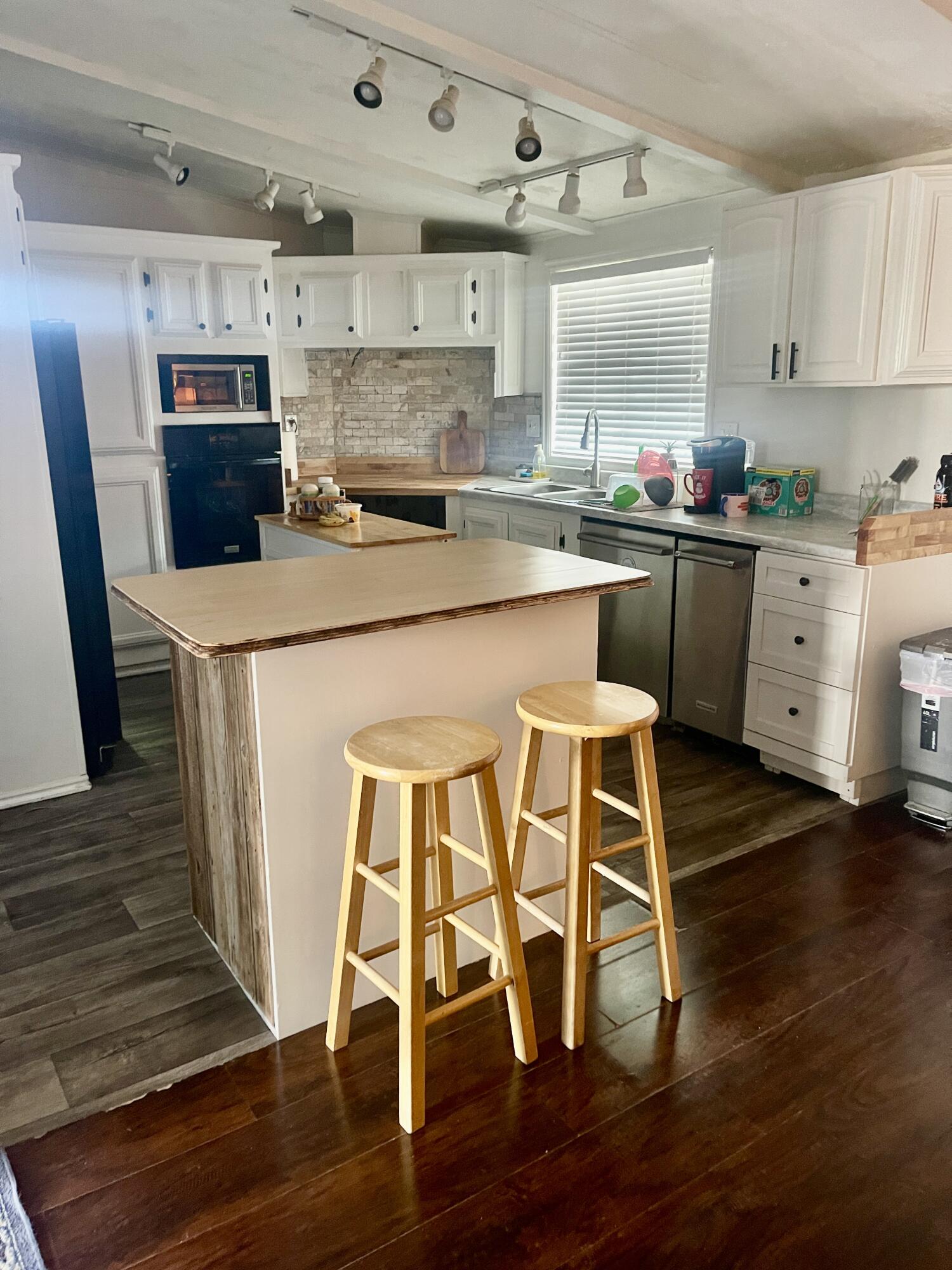 RIVER BEND ESTATES - Residential