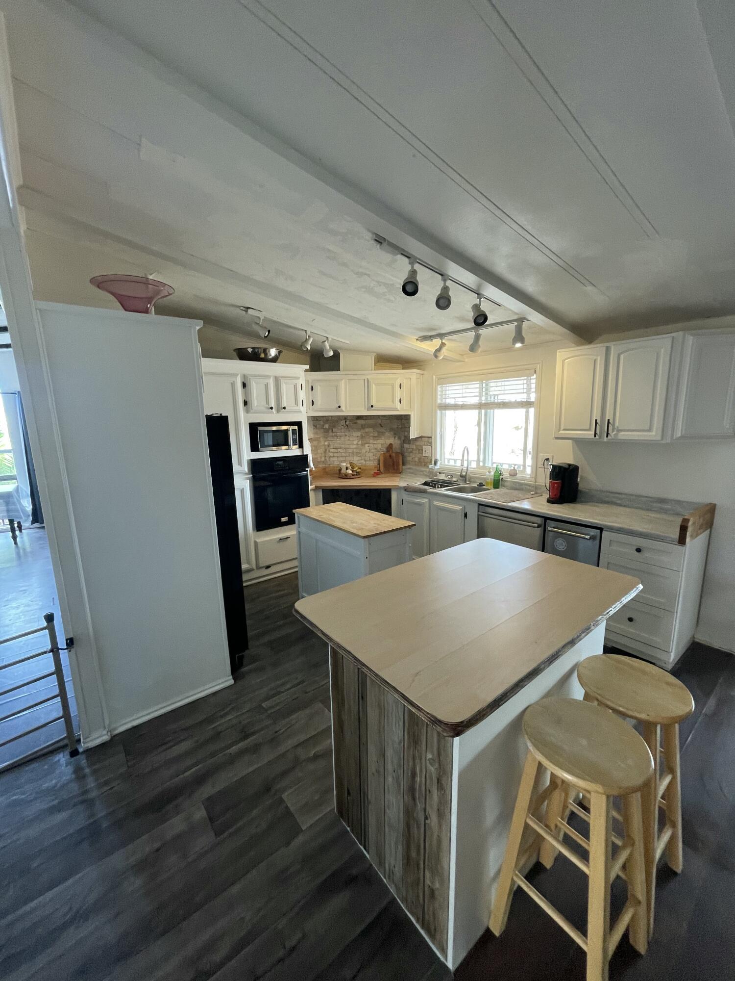 RIVER BEND ESTATES - Residential