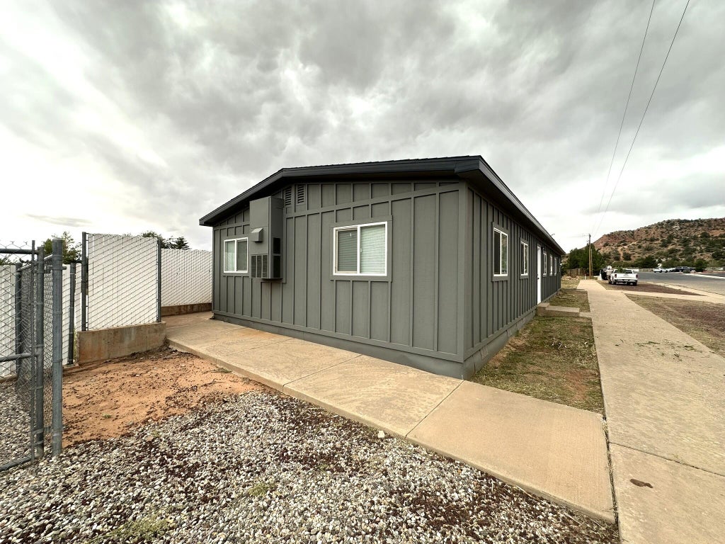 Photo of 325 E Newel Ave, Hildale, UT 84784 (MLS # 26-276906)