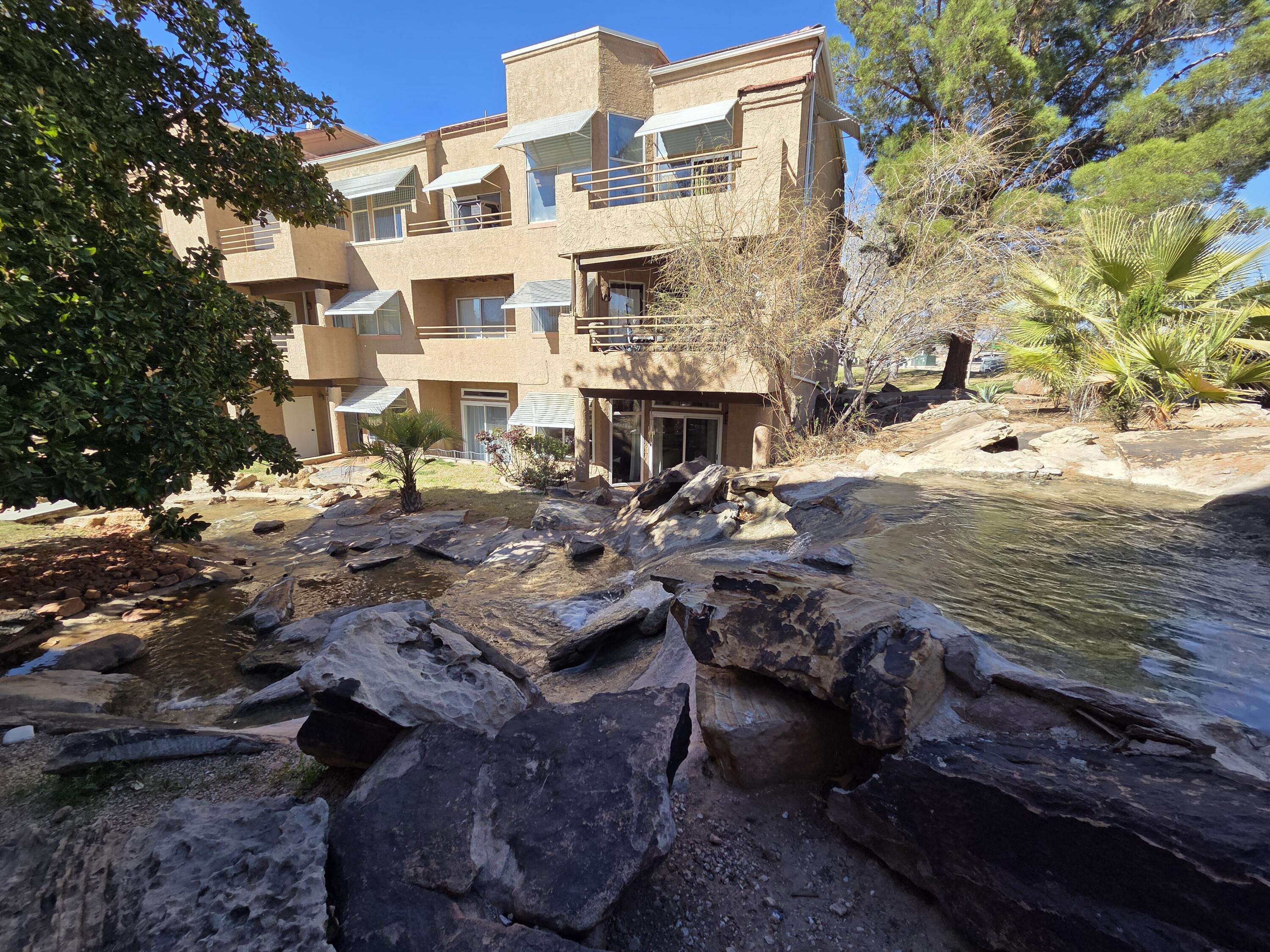 TAMARACK - ST GEORGE GOLF CLUB CONDOS - Residential