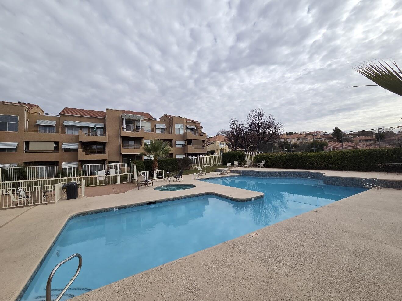 TAMARACK - ST GEORGE GOLF CLUB CONDOS - Residential