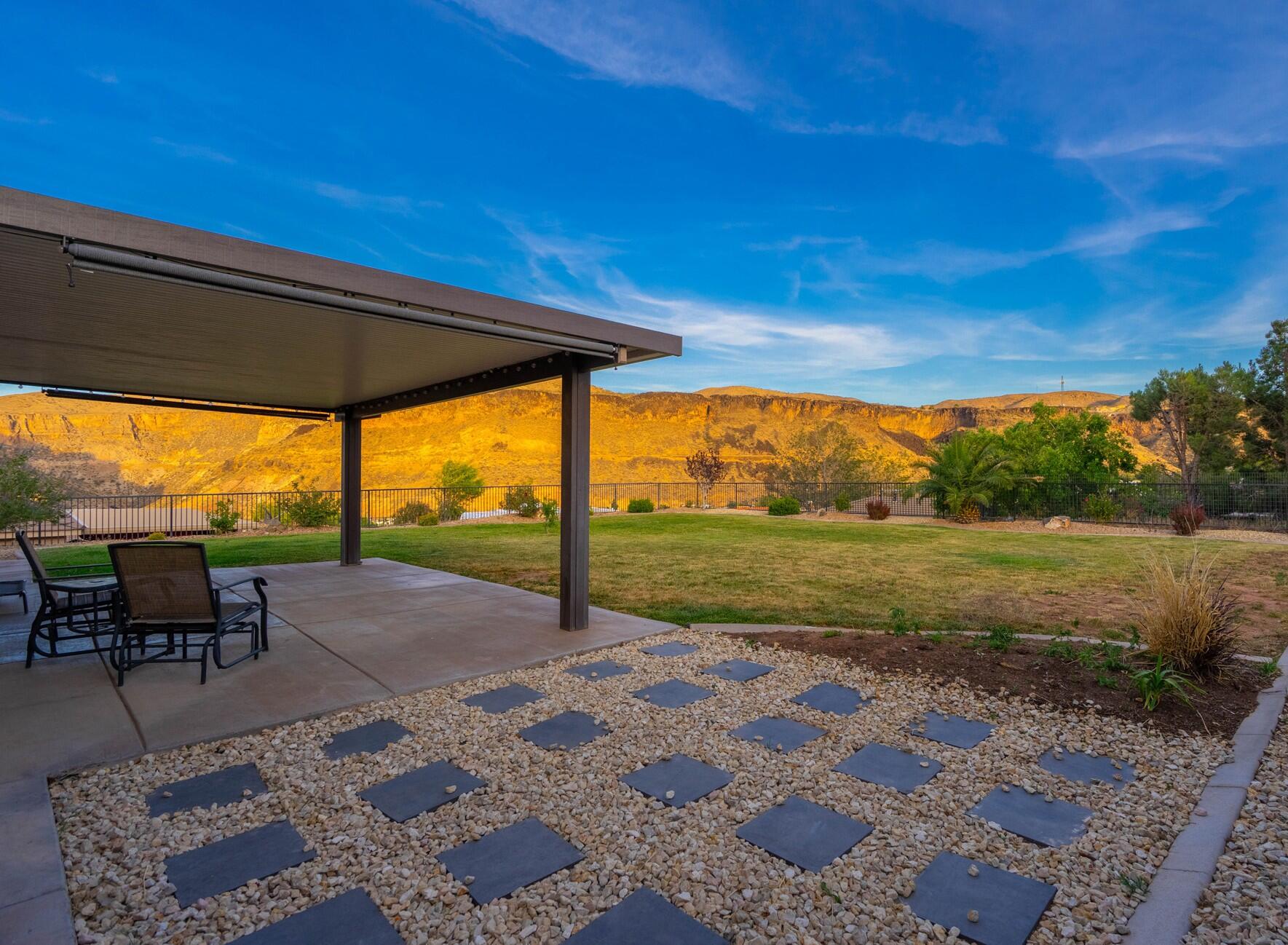 FALCON RIDGE - Residential