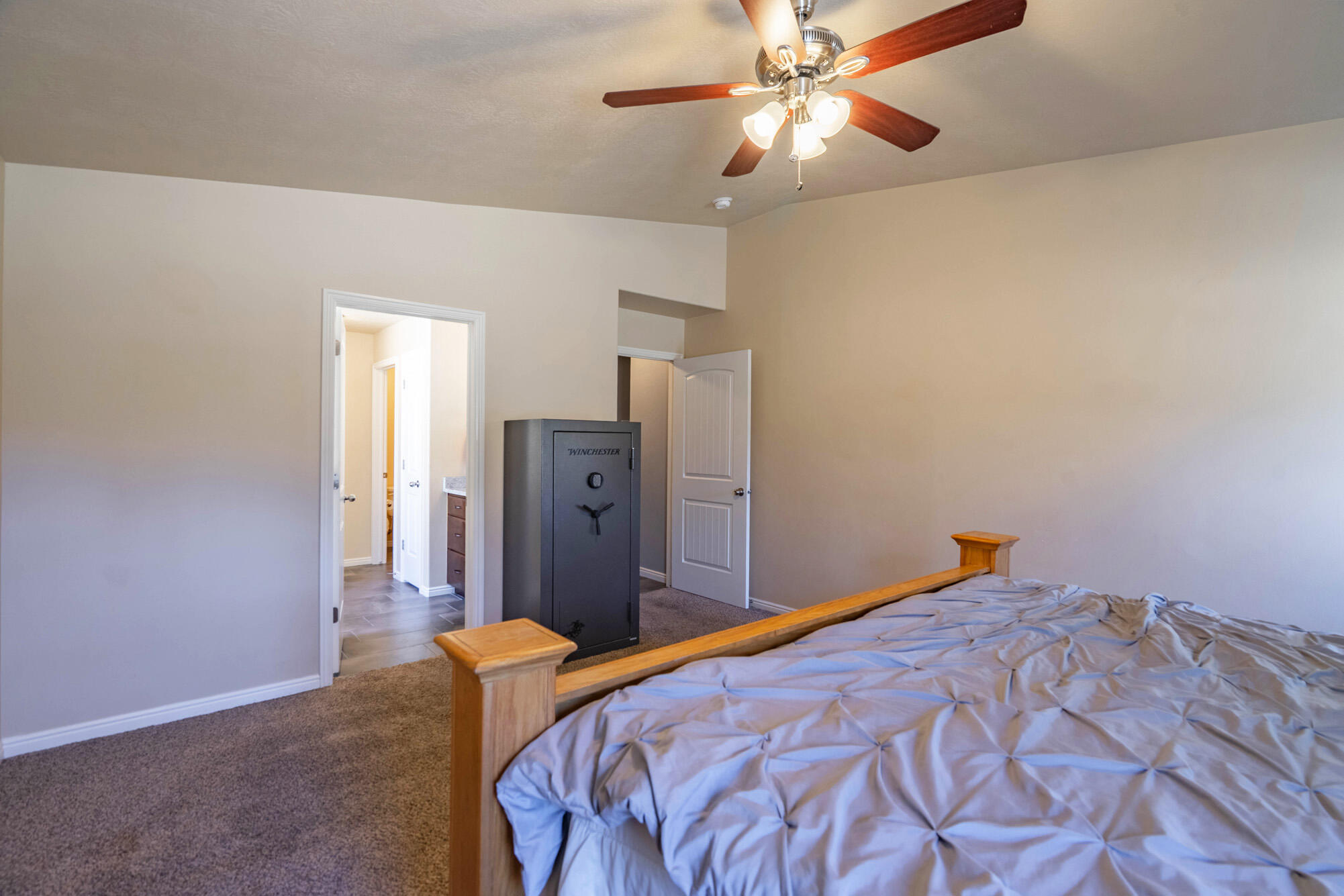 FALCON RIDGE - Residential