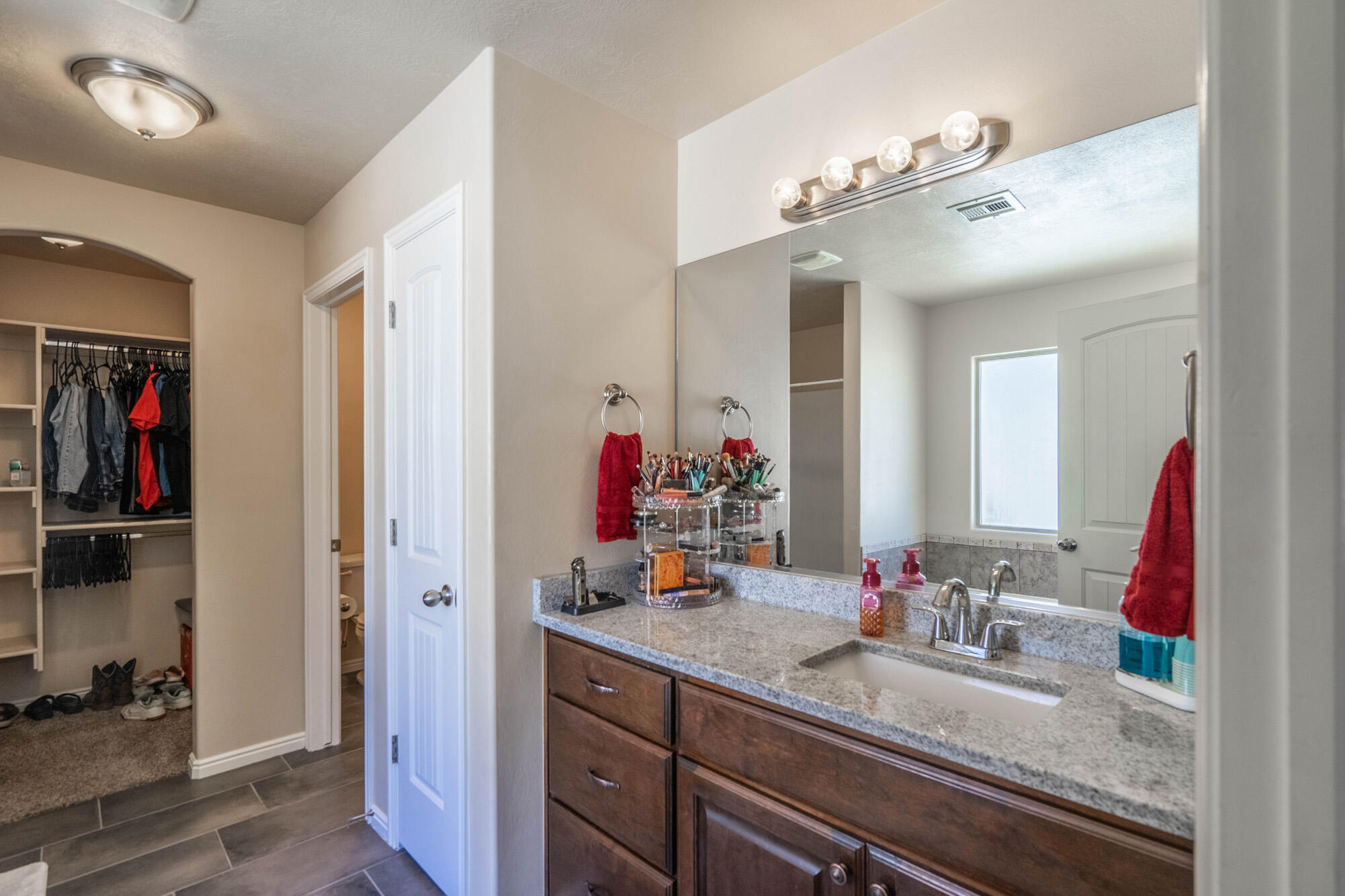 FALCON RIDGE - Residential