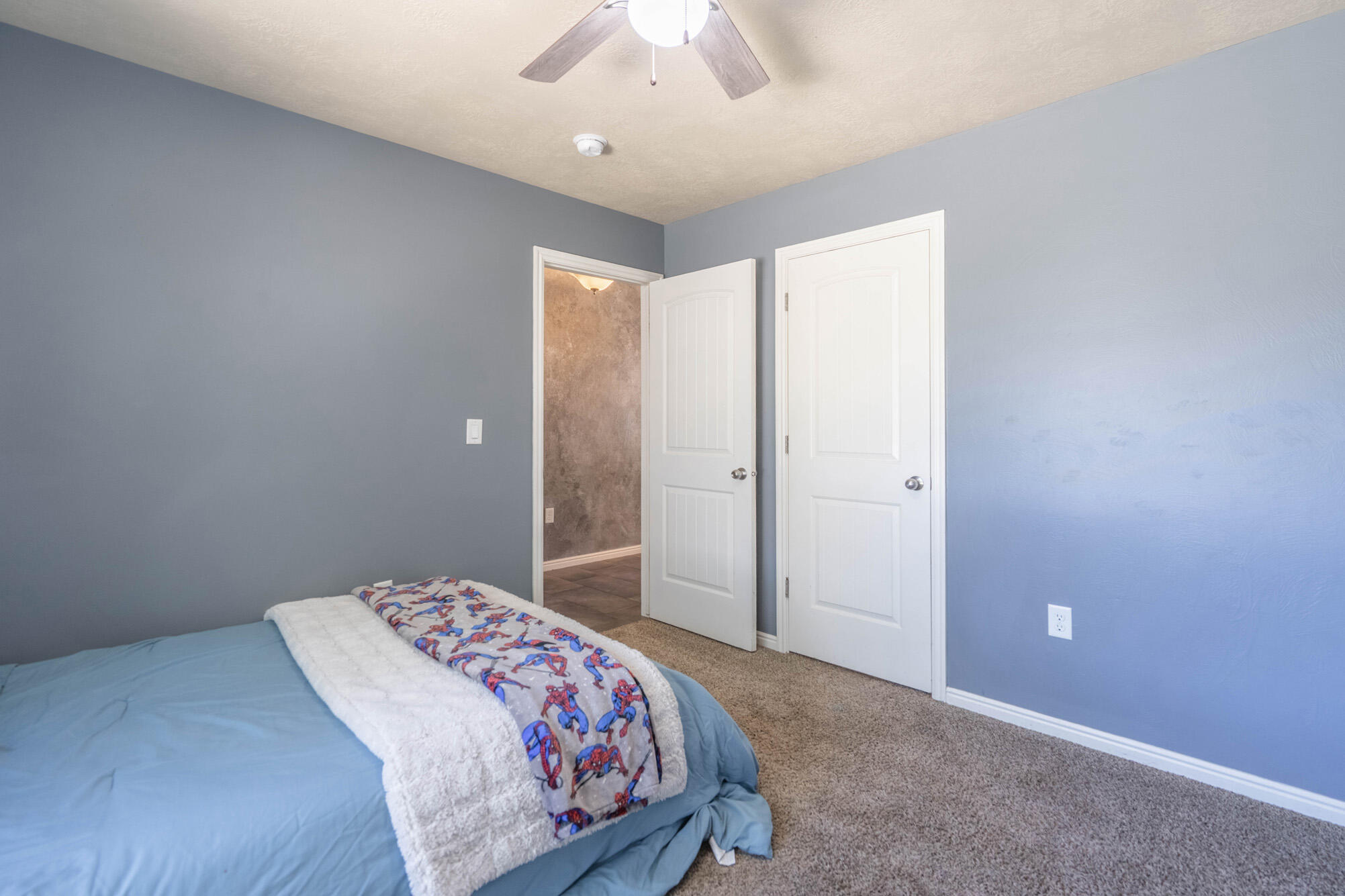 FALCON RIDGE - Residential