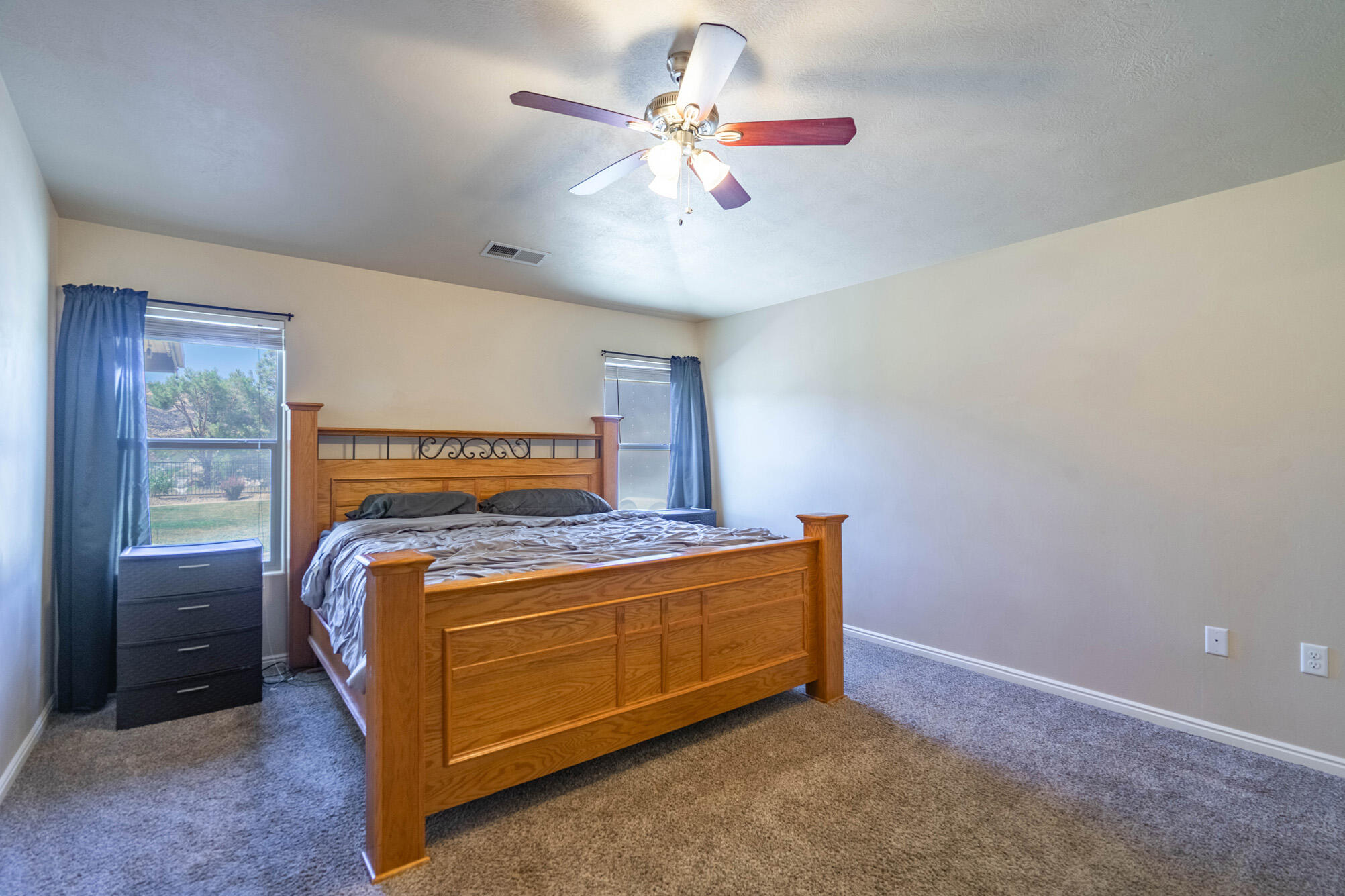 FALCON RIDGE - Residential