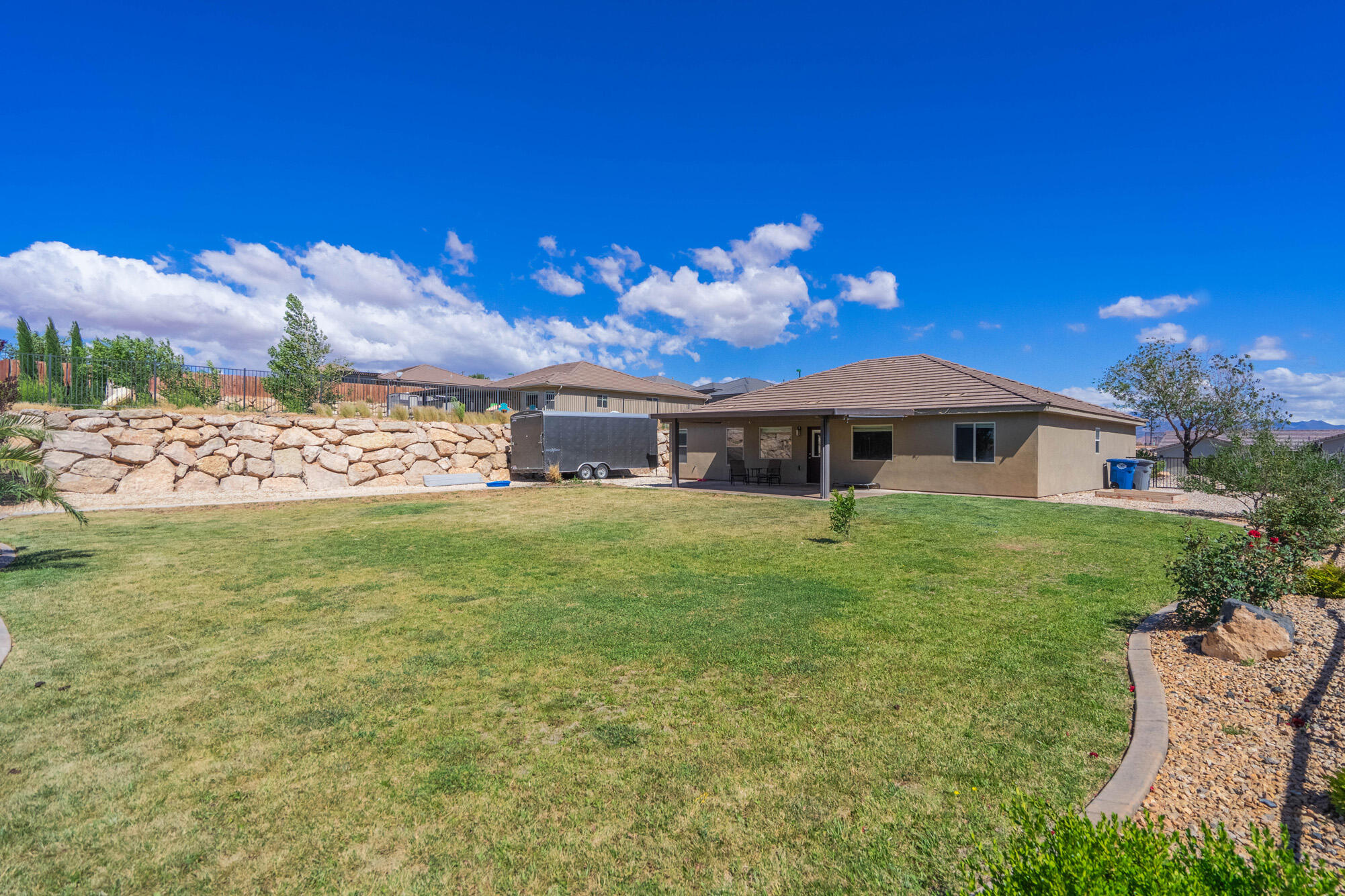 FALCON RIDGE - Residential