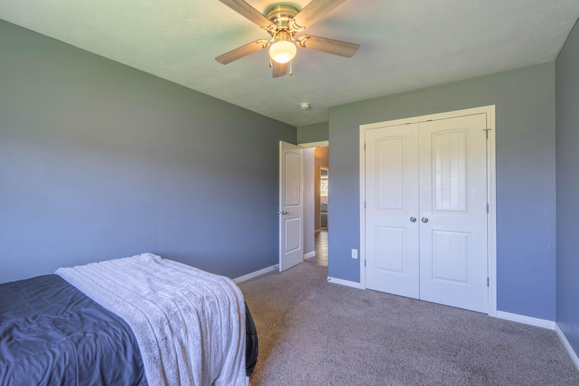 FALCON RIDGE - Residential