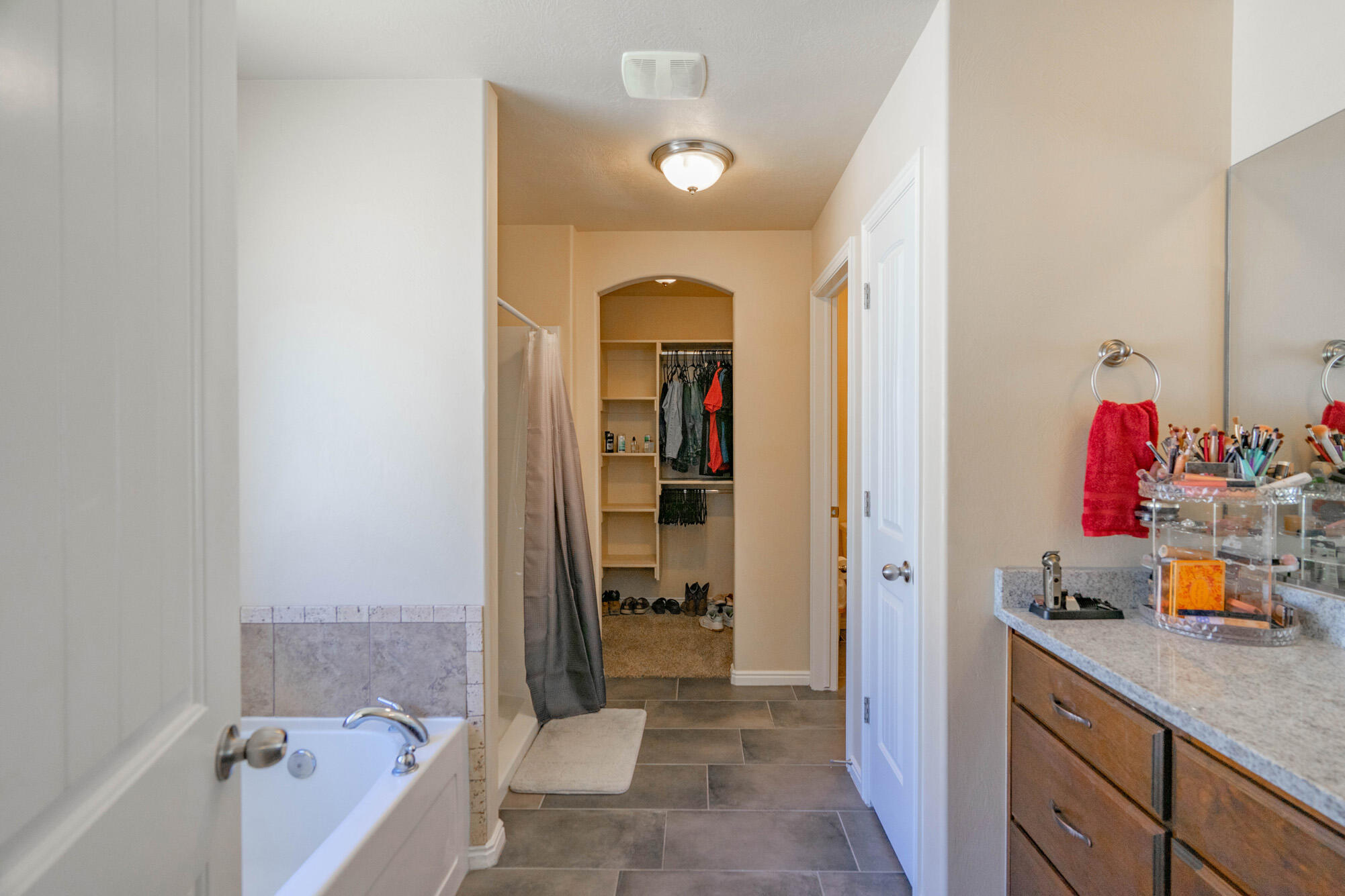 FALCON RIDGE - Residential
