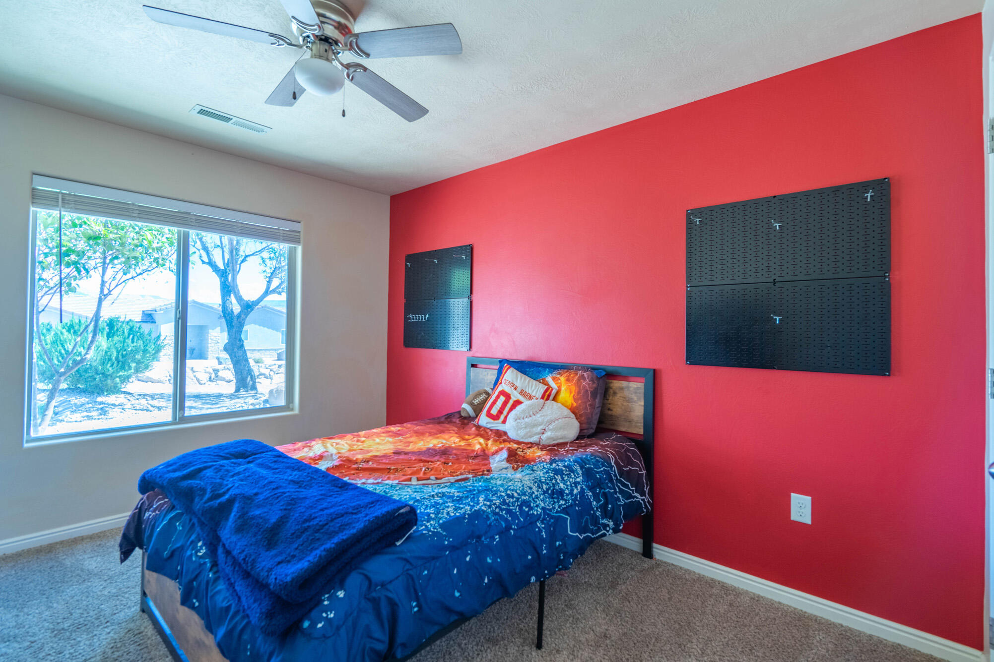 FALCON RIDGE - Residential