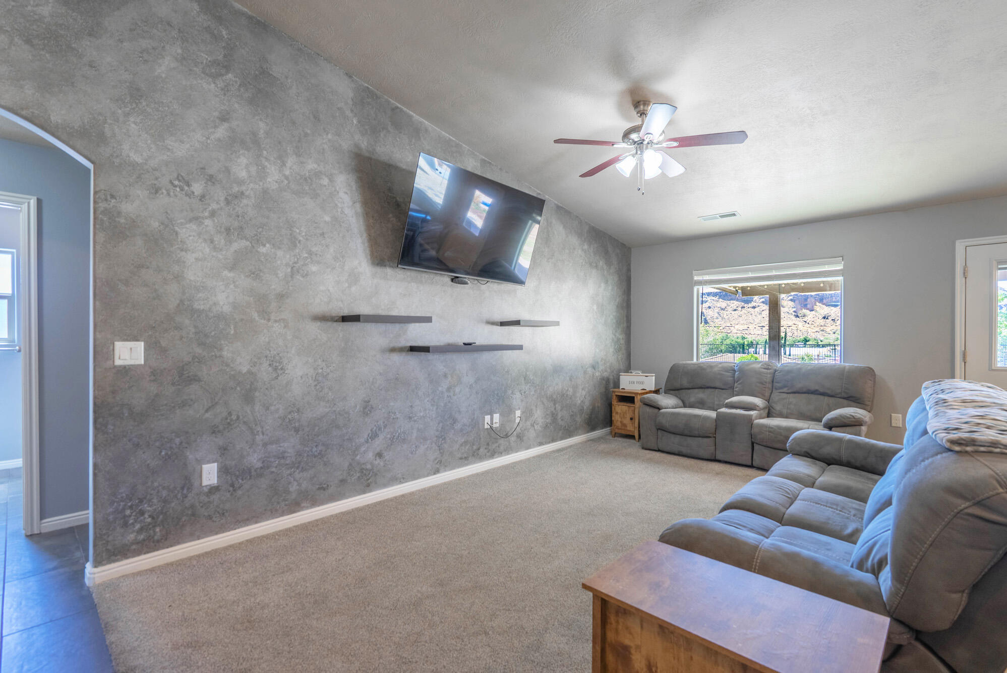 FALCON RIDGE - Residential