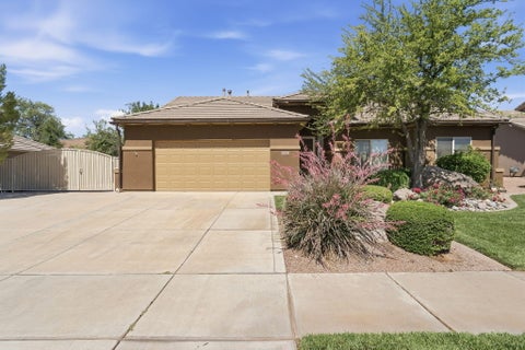 Tiny photo for 1083 N 2190 W, Saint George, UT 84770 (MLS # 26-273418)