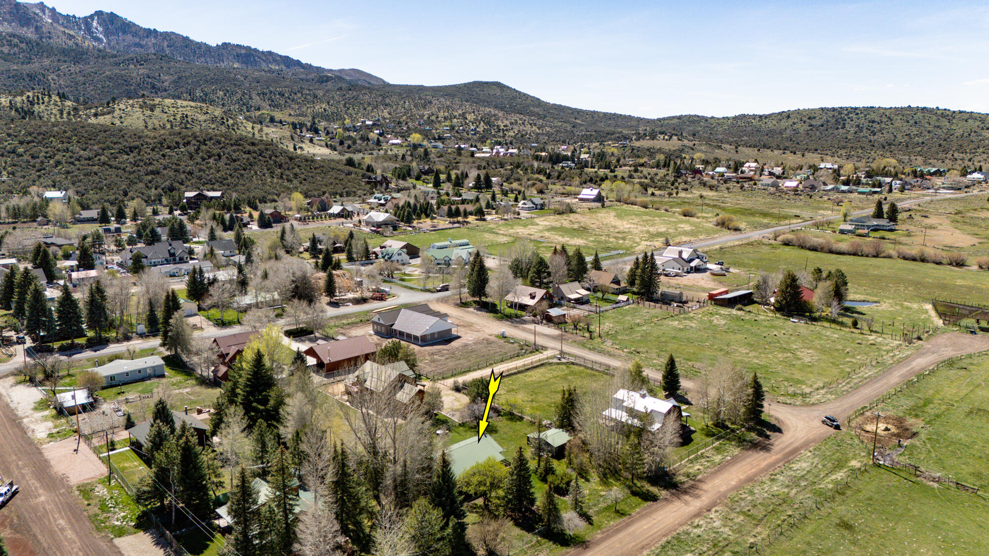 WINDOW ROCK - Residential