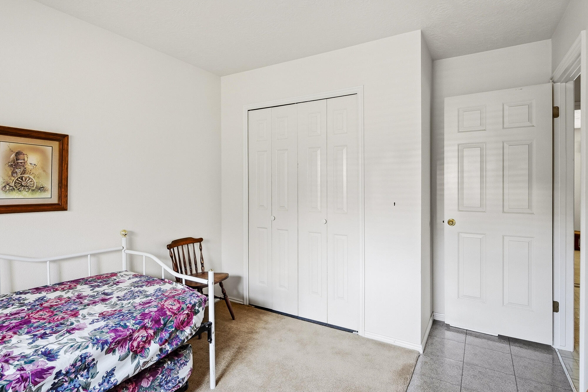 WINDOW ROCK - Residential