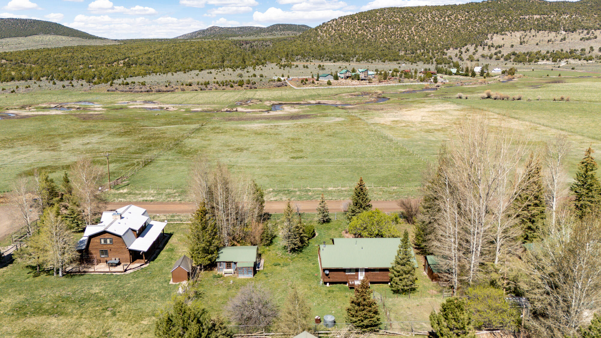 WINDOW ROCK - Residential