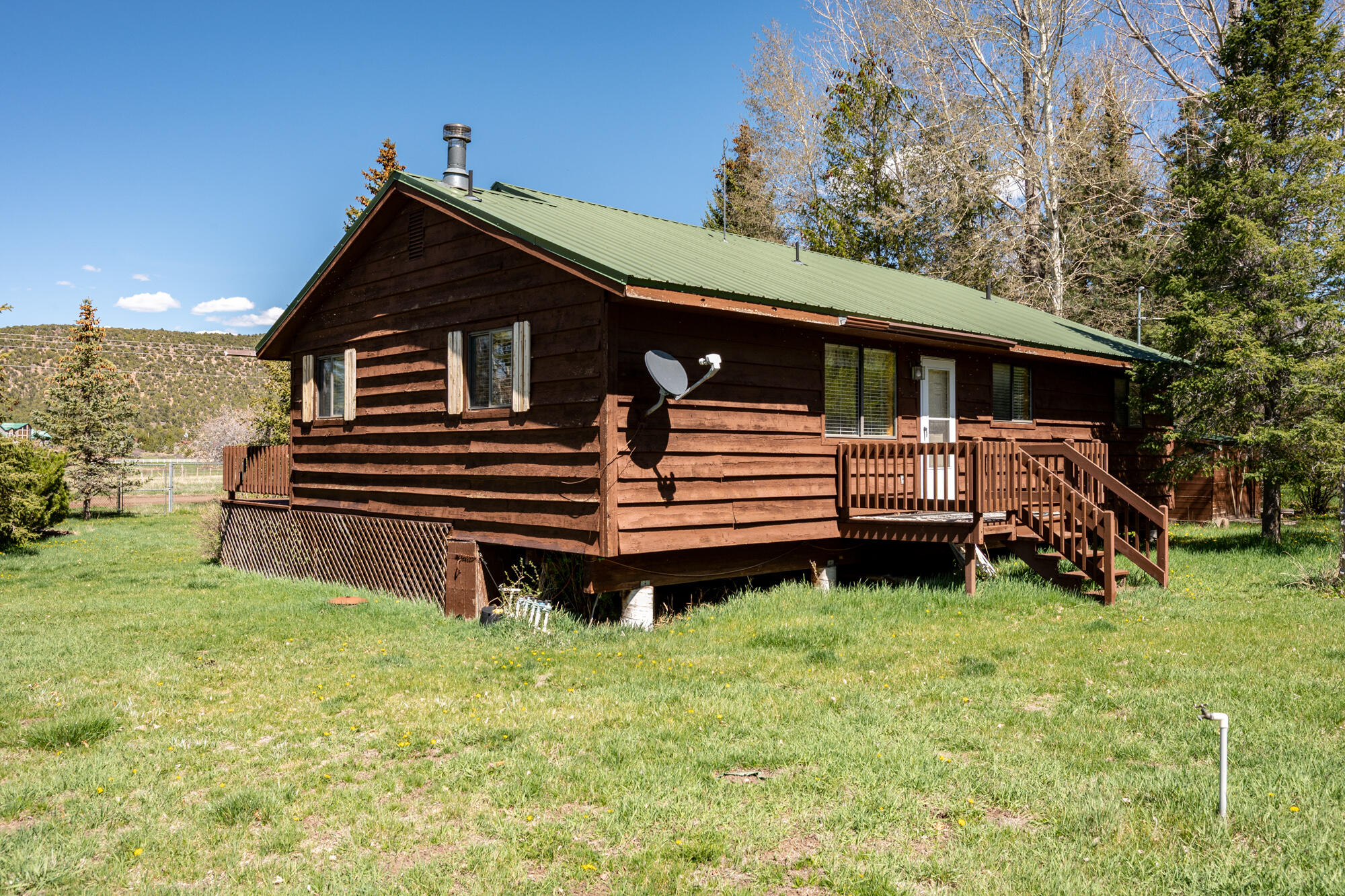 WINDOW ROCK - Residential