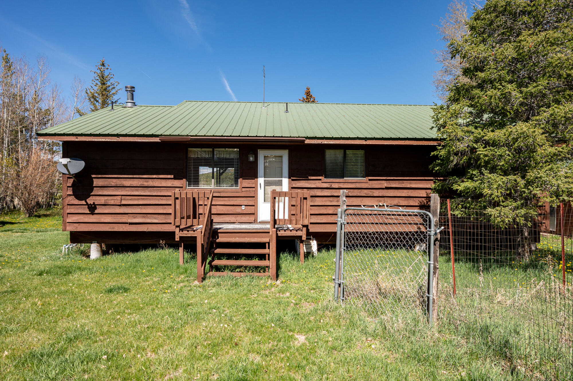 WINDOW ROCK - Residential
