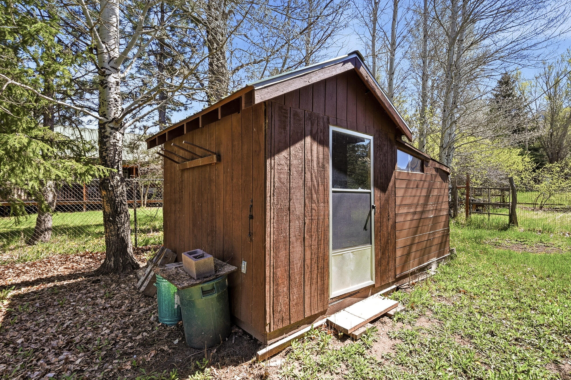 WINDOW ROCK - Residential
