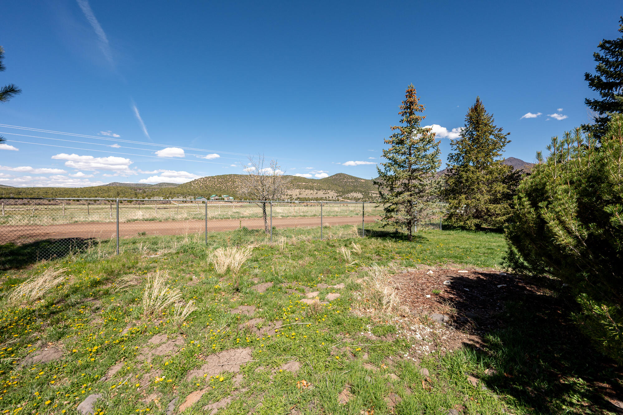 WINDOW ROCK - Residential
