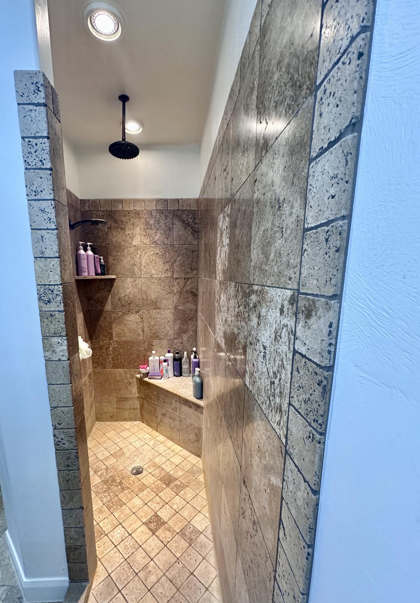 SILVER FALLS AT WASHINGTON BENCH - Residential