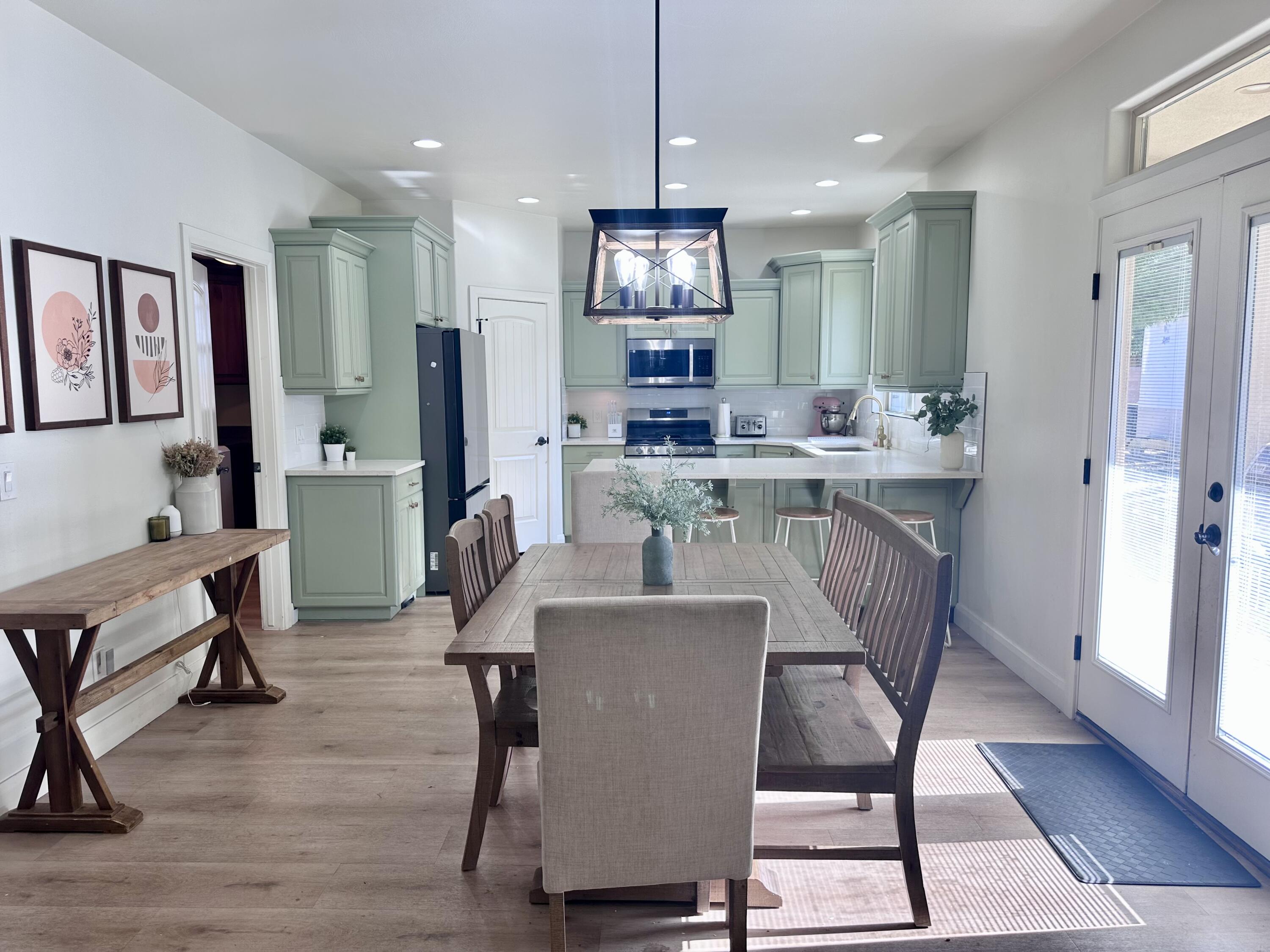 SILVER FALLS AT WASHINGTON BENCH - Residential