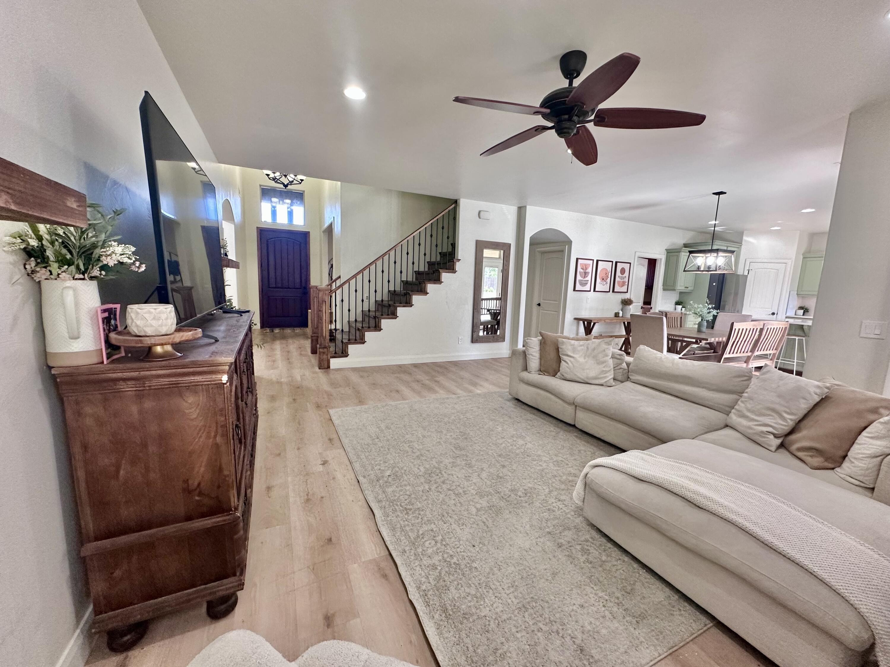 SILVER FALLS AT WASHINGTON BENCH - Residential