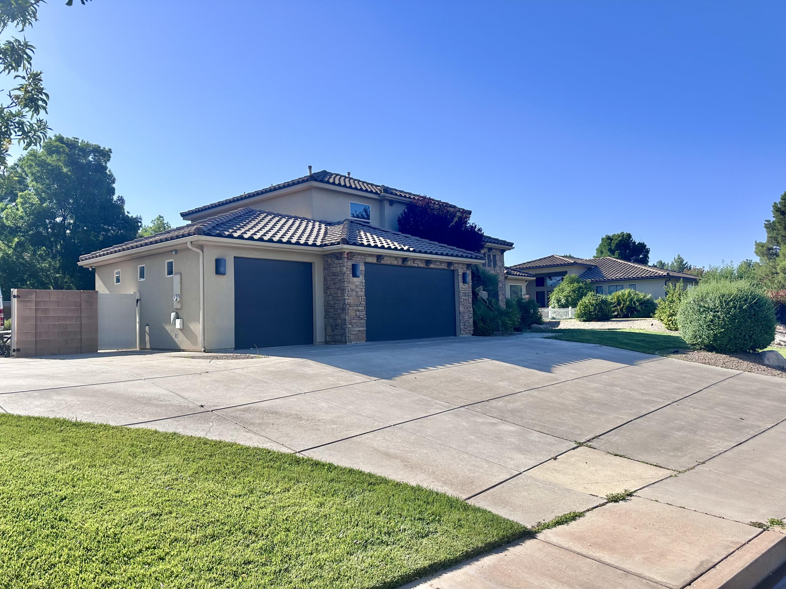 SILVER FALLS AT WASHINGTON BENCH - Residential