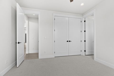 Tiny photo for 156 N 3670 W, Hurricane, UT 84737 (MLS # 26-271389)