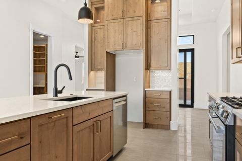 Tiny photo for 156 N 3670 W, Hurricane, UT 84737 (MLS # 26-271389)