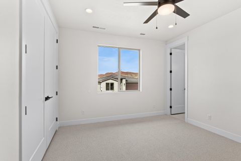 Tiny photo for 156 N 3670 W, Hurricane, UT 84737 (MLS # 26-271389)