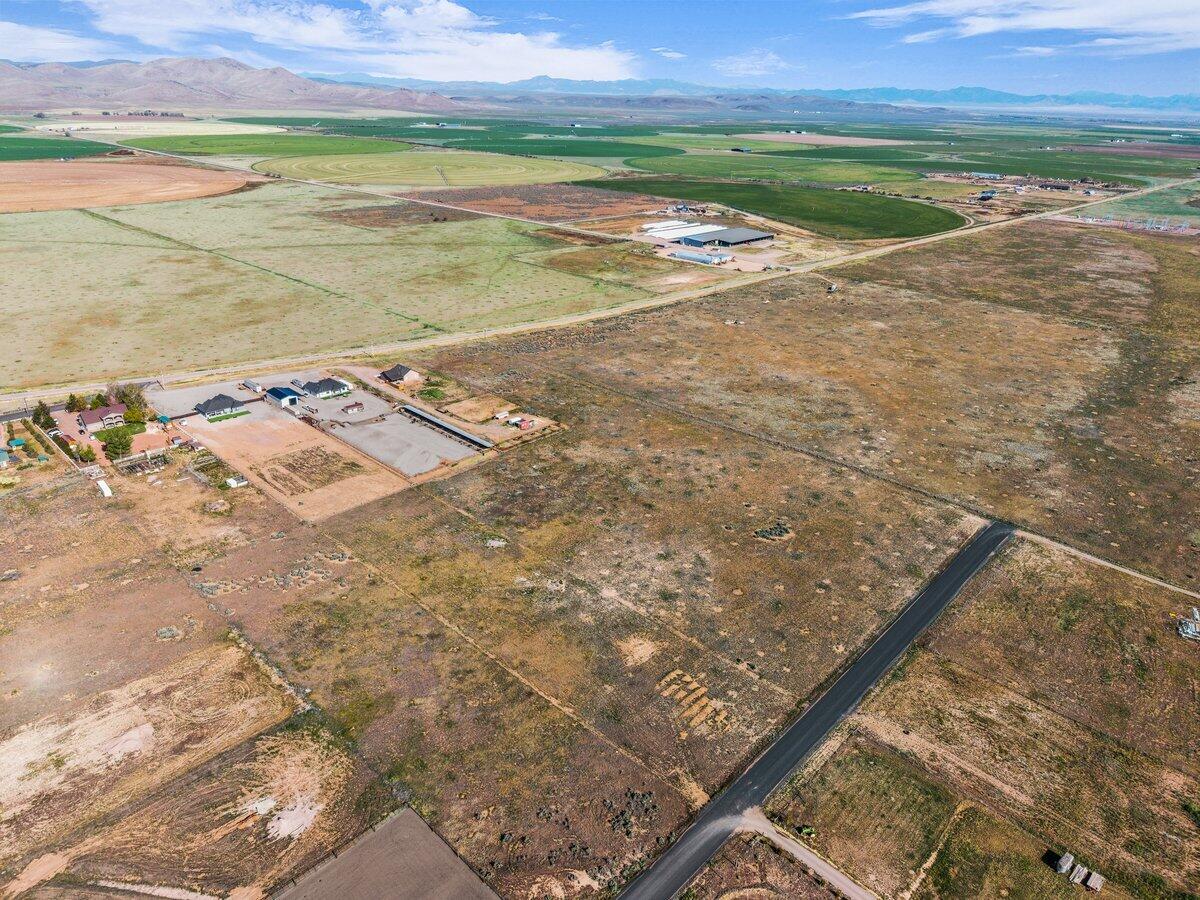 ENTERPRISE RANCHOS - Land