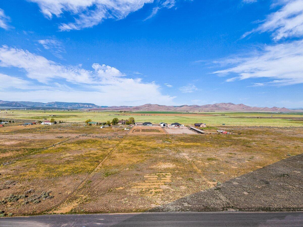 ENTERPRISE RANCHOS - Land